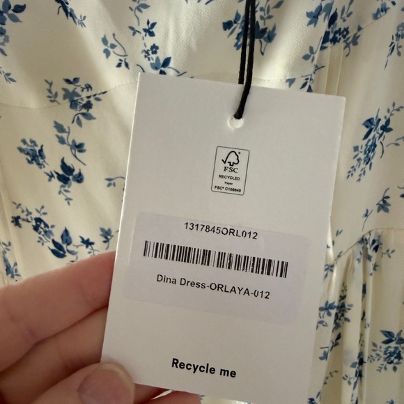 Reformation Dina Dress in Orlaya - Picture 8 of 8